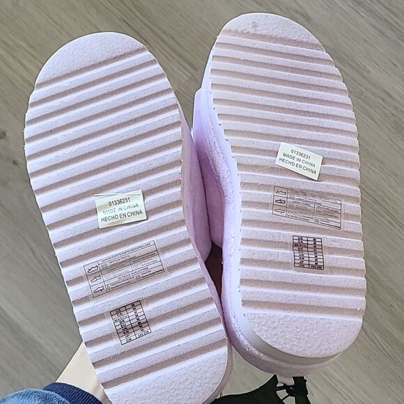 NWT Hello Kitty & My Melody Socks & House Plush Slippers Set Purple Pink Sanrio - Picture 4 of 7